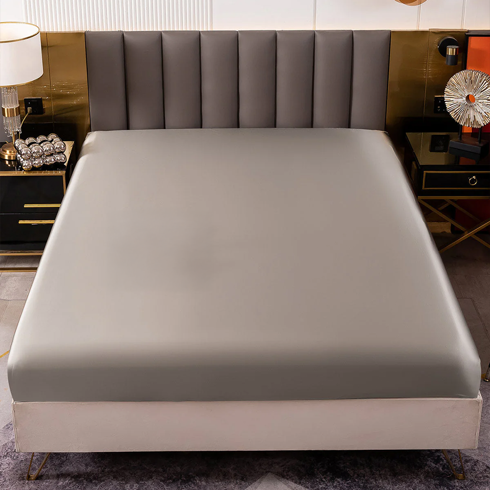 Satin Luxe Seamless Fitted Sheet – Mulberry-Inspired Feel