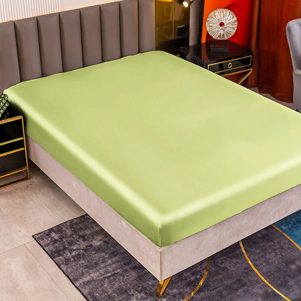 Satin Luxe Seamless Fitted Sheet – Mulberry-Inspired Feel