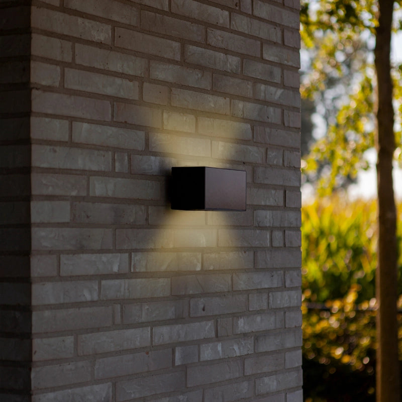 Nasus – Hybrid Solar LED Wall Light