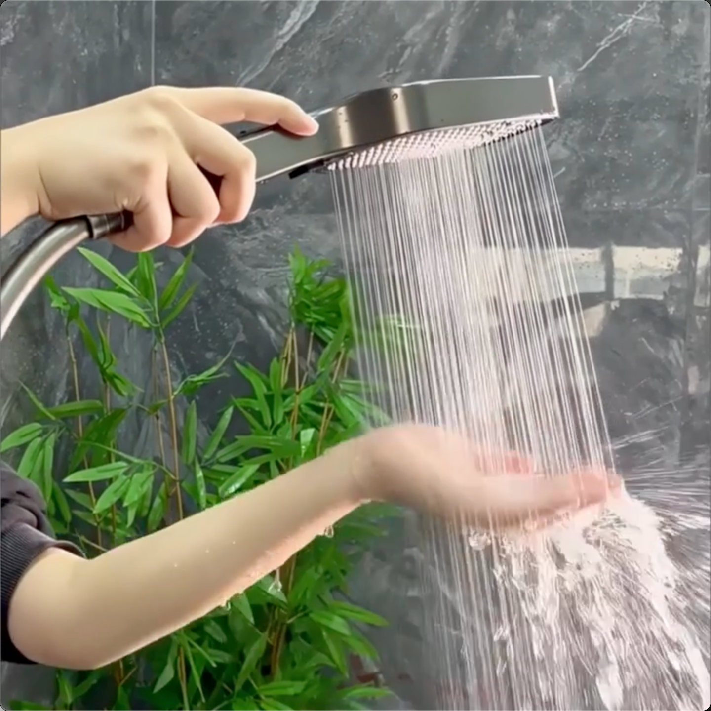 MistFlow - High-Pressure Purifying Showerhead