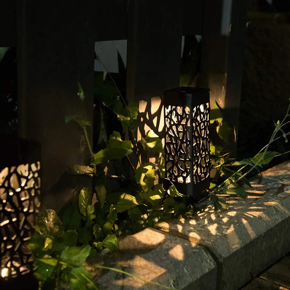 GardenGlow™ – Decorative Solar Lighting for a Cozy Outdoor Glow (4 pack)