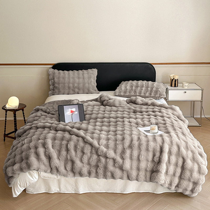 Velmorn - Plush Striped Cozy Blanket for Couch & Bed