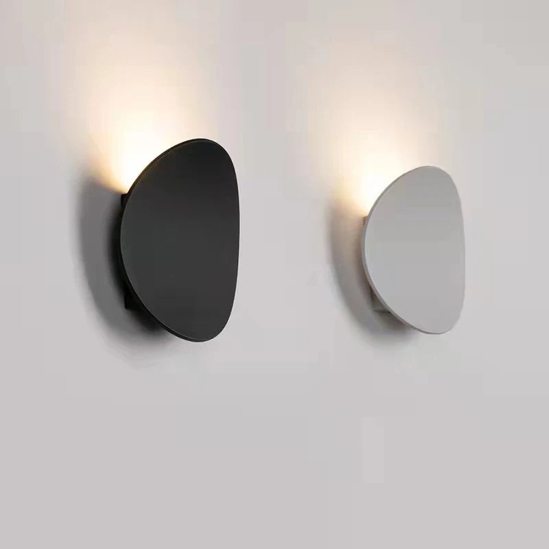 Luvia - Minimalistic wall light