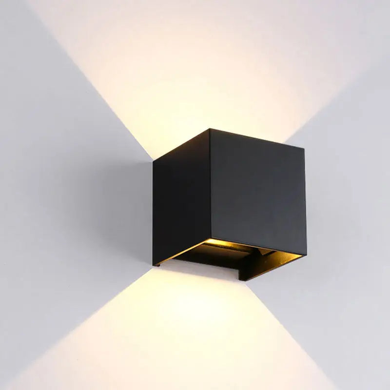 KubiskStil™ - Modern waterproof LED wall light