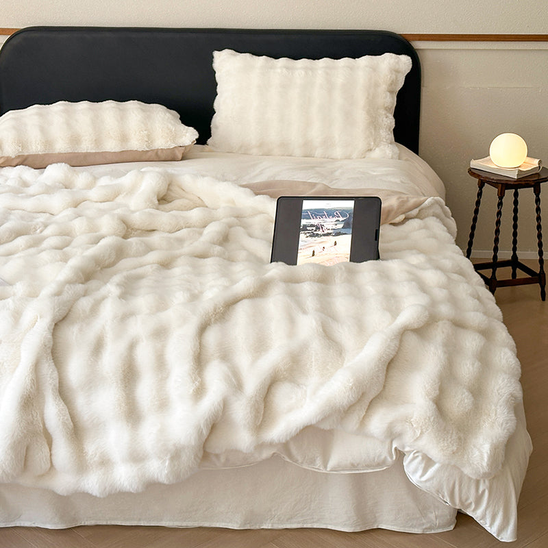 Velmorn - Plush Striped Cozy Blanket for Couch & Bed