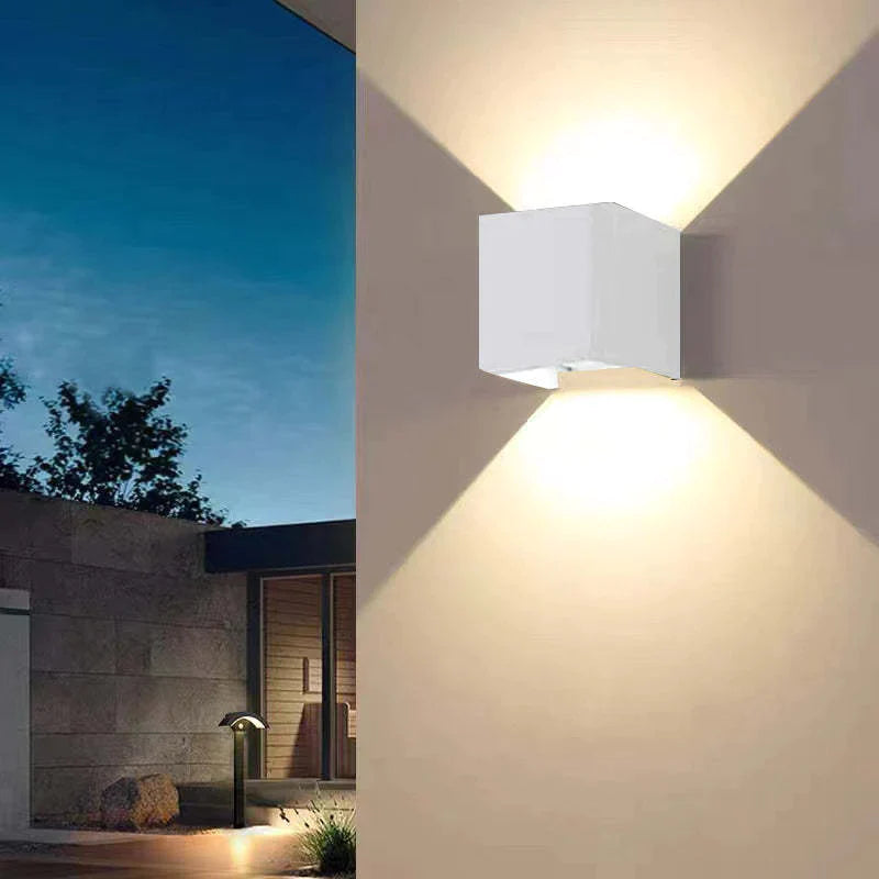 KubiskStil™ - Modern waterproof LED wall light