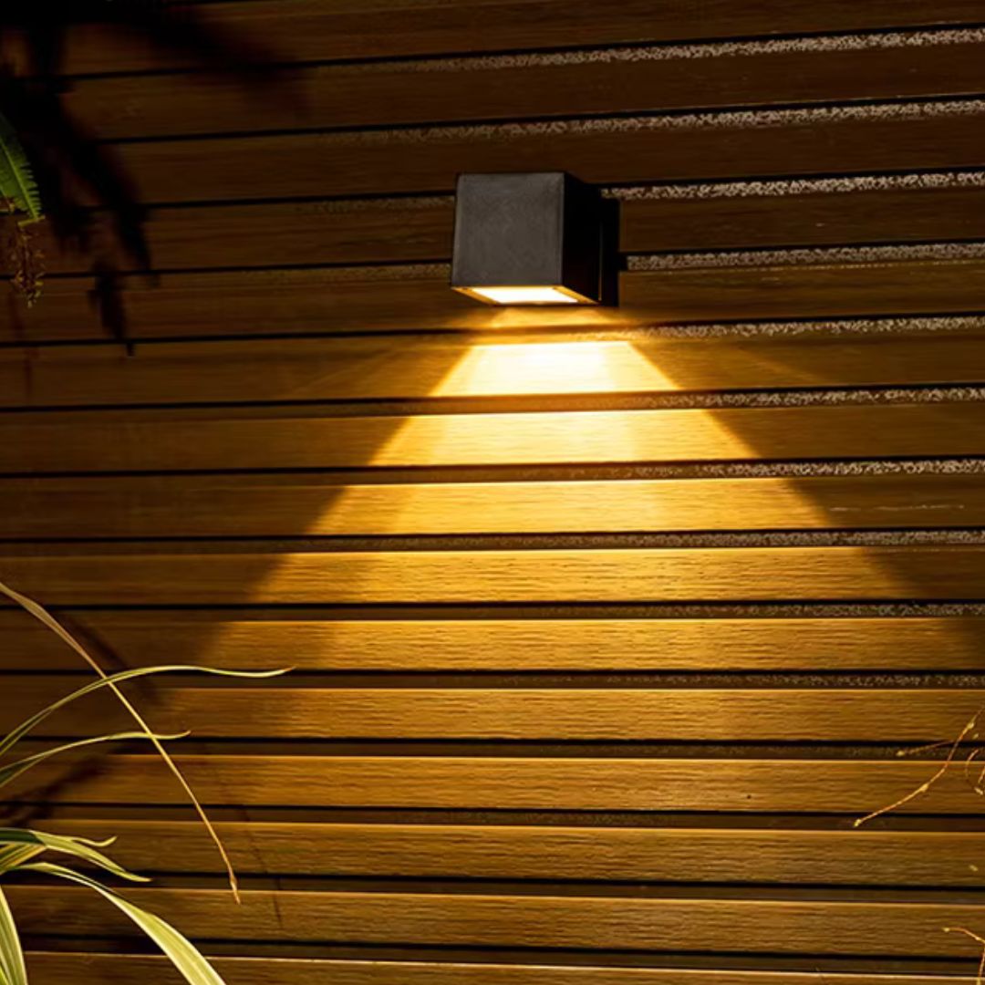 Sunlight - Elegant decorative solar wall lamp