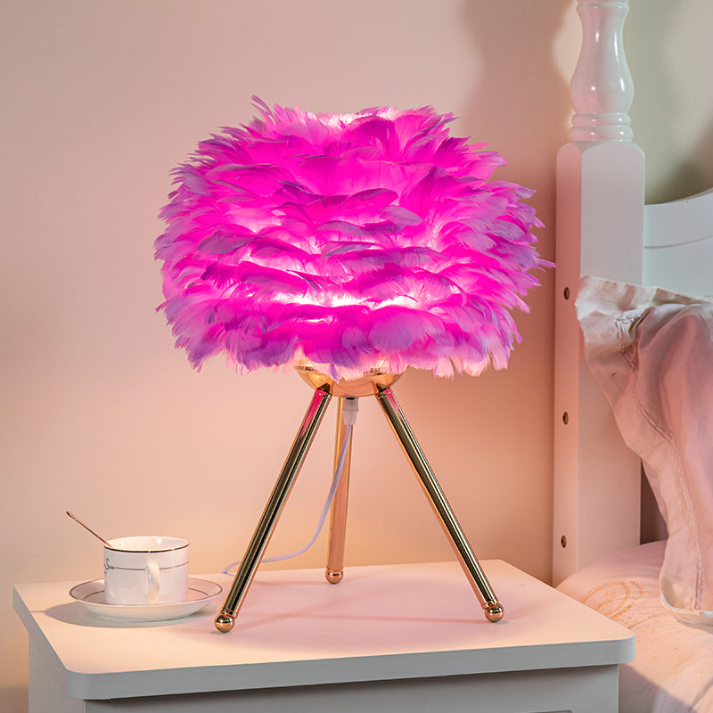 Feathra - Spherical Feather Table Light