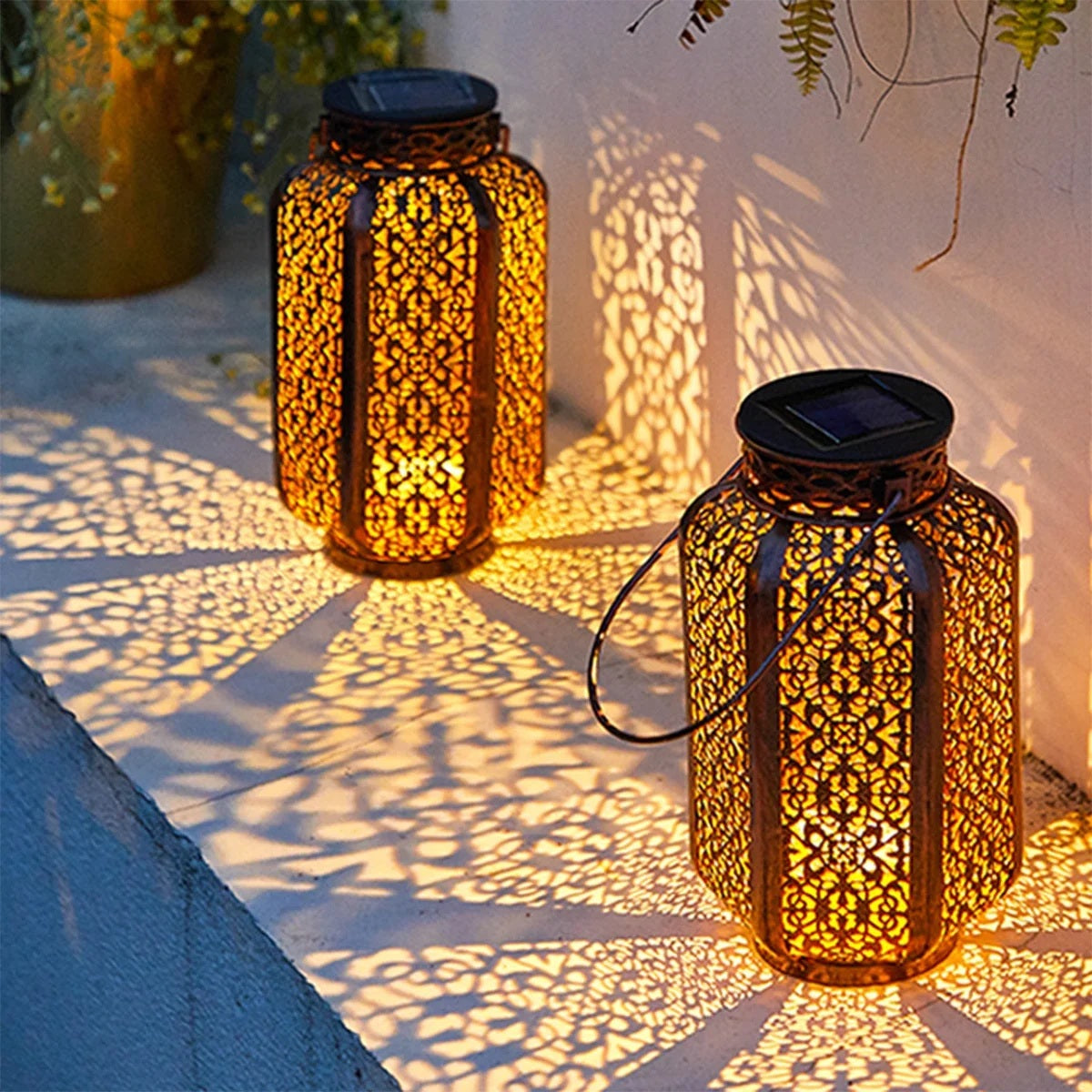 LumiRustic – Solar Hanging Lantern
