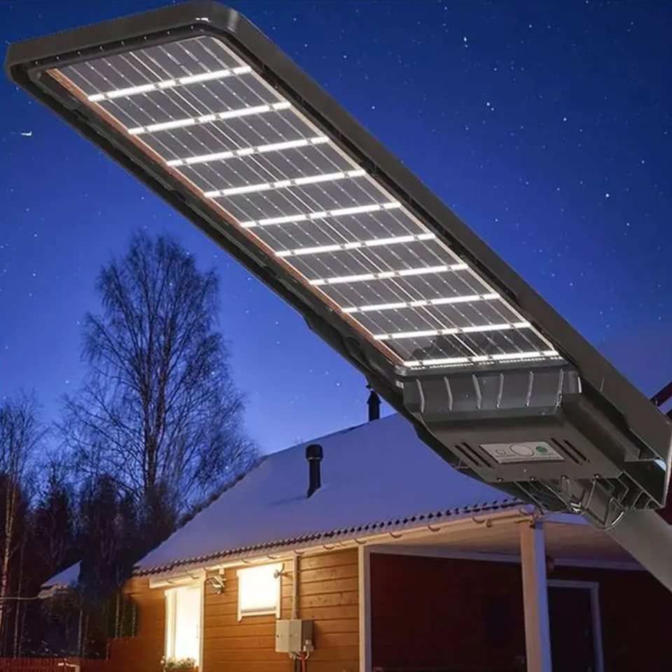 SolarEdge Pro – Solar Flood Light with Remote & Sensor
